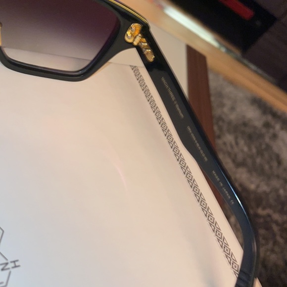 *Dita* Mach Three - Picture 6 of 9